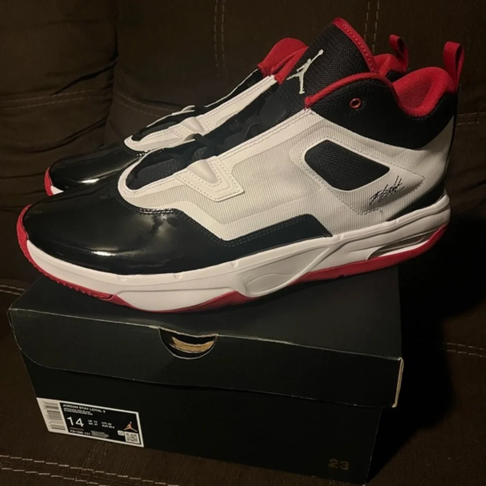 Jordan stay loyal 3 Nike men’s sz 14 black white red new in box